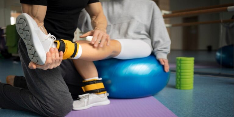 Effective Sports Injury Treatment In Delhi: Tips For A Speedy Recovery